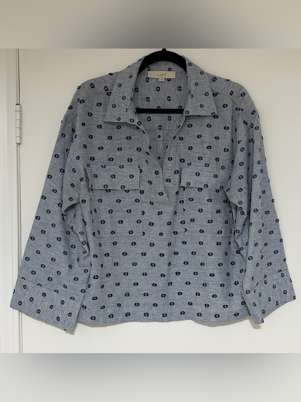 Loft Blue Chambray Embroidered Long Sleeve Linen Blend Blouse Size Medium NWOT